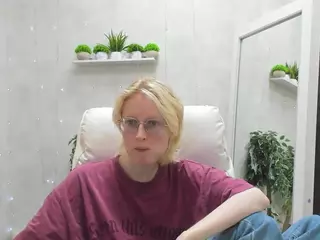 Betty's Live Sex Cam Show
