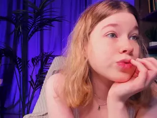 LoraFaro's Live Sex Cam Show
