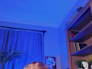 LoraFaro's Live Sex Cam Show