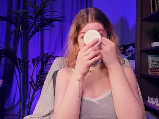 LoraFaro's Live Sex Cam Show