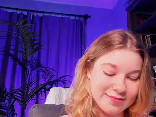 LoraFaro's Live Sex Cam Show
