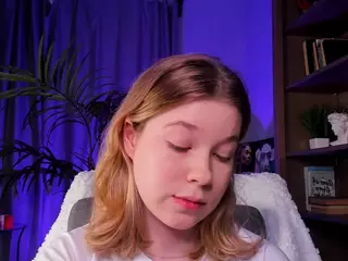 LoraFaro's Live Sex Cam Show