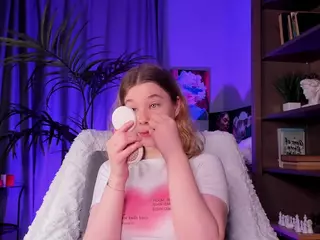 LoraFaro's Live Sex Cam Show