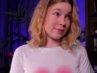 LoraFaro's Live Sex Cam Show