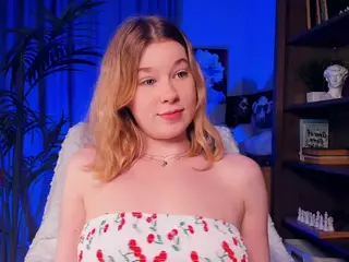 LoraFaro's Live Sex Cam Show