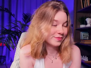 LoraFaro's Live Sex Cam Show