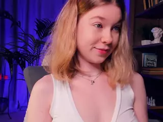 LoraFaro's Live Sex Cam Show