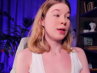 LoraFaro's Live Sex Cam Show