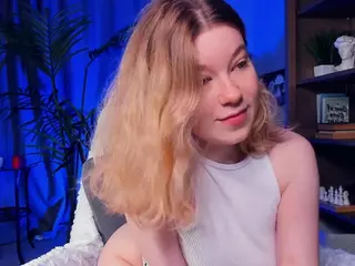LoraFaro's Live Sex Cam Show