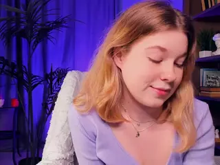 LoraFaro's Live Sex Cam Show