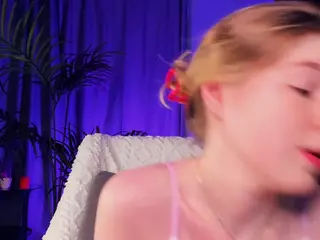 LoraFaro's Live Sex Cam Show