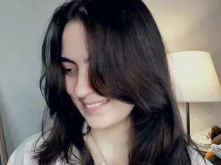 lynnadollins's CamSoda show and profile