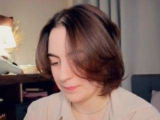 lynnadollins live cam profile