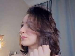 lynnadollins Young live webcam