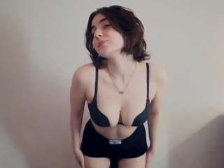 lynnadollins live cam profile