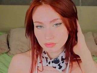 Molly live webcam show