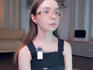 le modèle odelyneglin est en webcam porno dans un show sur le site camsoda, il possède les tags suivants: ass,public,young adult,teen (18+),tease,tattoos,striptease,strip,spanking,spank,ass clapping,skinny,no smoking,no drinking,moaning,fingering,fetish,feet,erotic dance,cock rating