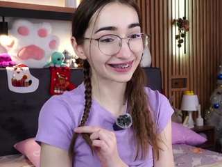 Your little bee - Polly