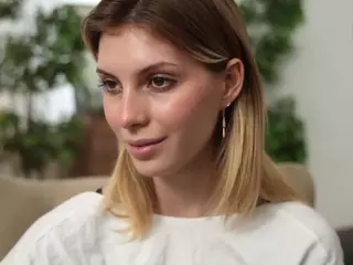 PrudenceBrindle's Live Sex Cam Show