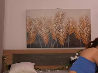 QueenieHartell's Live Sex Cam Show
