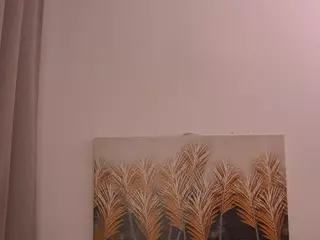 QueenieHartell's Live Sex Cam Show