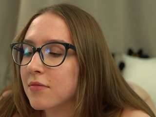 le modèle rowenagossett est en webcam porno dans un show sur le site camsoda, il possède les tags suivants: ahegao,solo,massage,natural,no drinking,no smoking,normal,oil,orgasm,sexy,shaved pussy,spank,lingerie,spanking,strip,striptease,tease,teen 18,tittyfuck,twerk