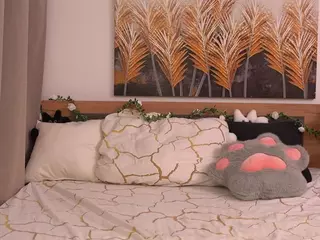RowenaGossett's Live Sex Cam Show