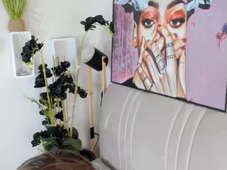 KiraGaves's Live Sex Cam Show