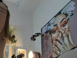 KiraGaves's Live Sex Cam Show