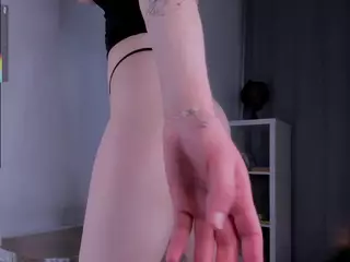 WilonaDenner's Live Sex Cam Show