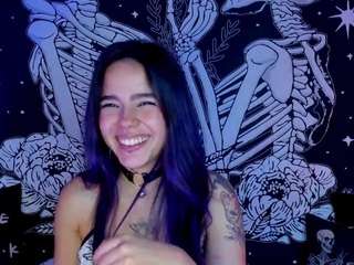 aliciasandoval live cam profile