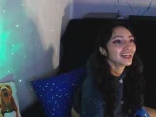 elizabeth-911's CamSoda show and profile