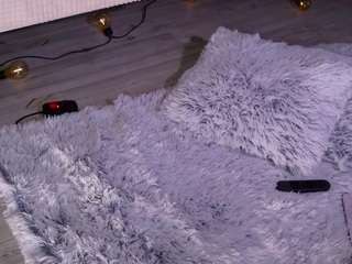 mishel-blessing live cam profile