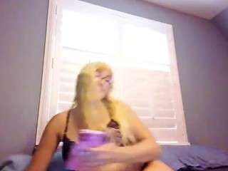 PeachyMeg