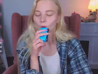SooKonstellita's Live Sex Cam Show