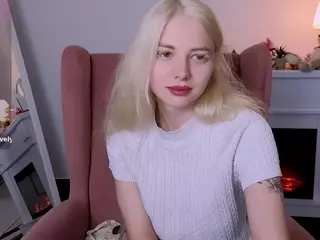 SooKonstellita's Live Sex Cam Show