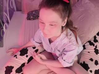 alicameowworld's CamSoda show and profile