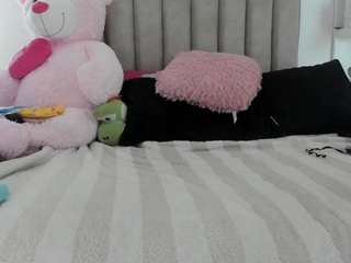queen-antonella-ofic... webcam