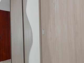 queen-antonella-ofic... webcam
