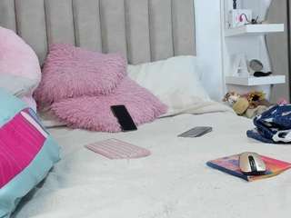 queen-antonella-oficial webcam model