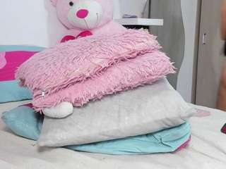 queen-antonella-... Live Webcam on CamSoda