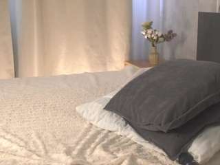 WhitneyFairleigh live cam preview