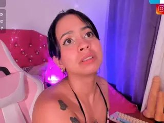 adriannyp's Live Sex Cam Show