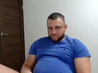 b-l-o-n-d webcam model