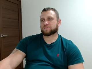 b-l-o-n-d Live Webcam on CamSoda