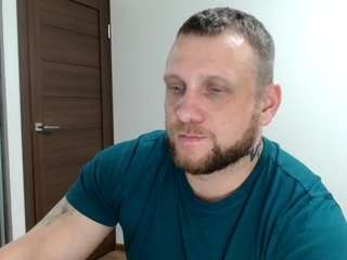 b-l-o-n-d Live Webcam on CamSoda