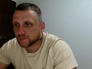 b-l-o-n-d Sex Cam Show