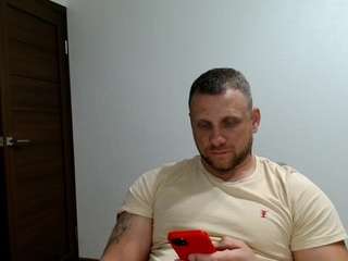 b-l-o-n-d Sex Cam Show