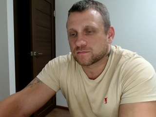 B-L-O-N-D live webcam show