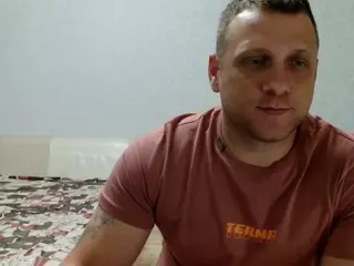 B-L-O-N-D's Live Sex Cam Show